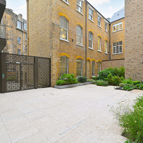 Snowsfields Yard, London SE1
