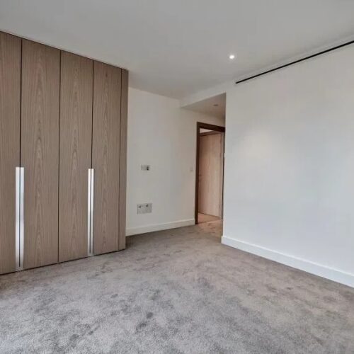 Admiralty House, Vaughan Way, London, E1W