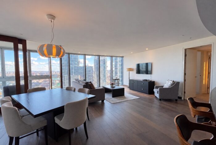 95 The Tower, 1 St George Wharf, Vauxhall, SW8 2DA